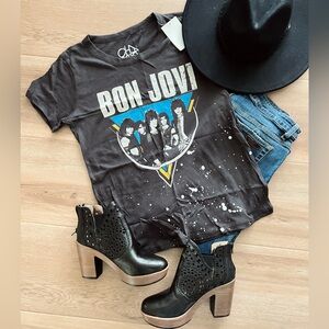 NEW Bon Jovi vintage wash graphic band tee